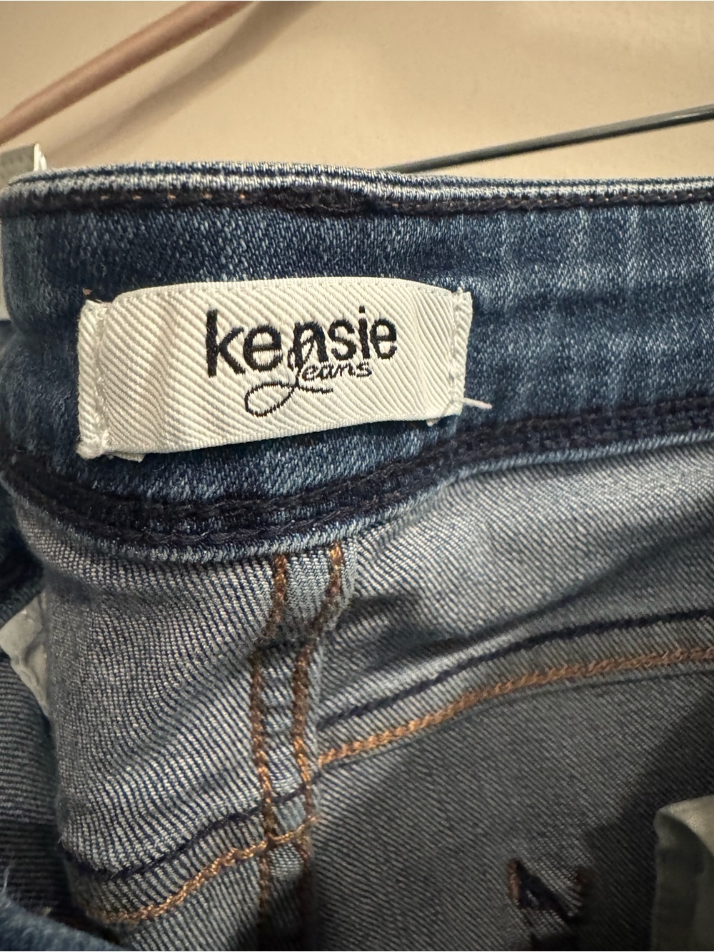 Kensie Mid Blue Rolled Hem Bermuda Denim Shorts Size 10/30 Casual Stretch - Picture 2 of 8